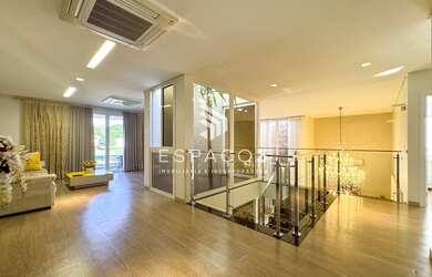 Imagem 9: Casa alto padrão a venda localizada no centro em Medianeira PR