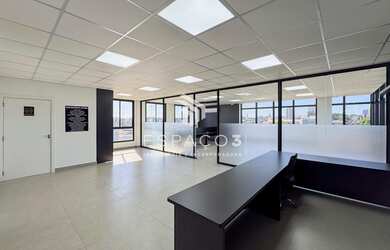 Imagem: A sala comercial possui 1 Vaga na garagem, 158m² de Área Privada