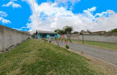 Imagem: A casa possui 1 Dormitório, 1 Suíte, 1 Banheiro, 6 Vagas na