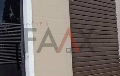 Imagem: A casa possui 4 Dormitórios, 2 Suítes, 5 Banheiros, 2 Vagas