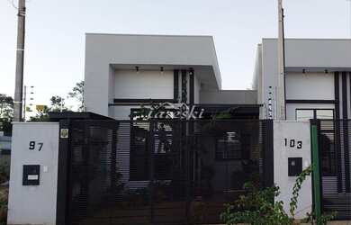 Imagem: A casa possui 2 Dormitórios, 1 Suíte, 2 Banheiros, 2 Vagas