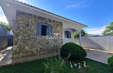 Imagem 2: Casa com 3 Quartos sendo 1 suíte no Loteamento Bourbon em Foz do Iguaçu - PR