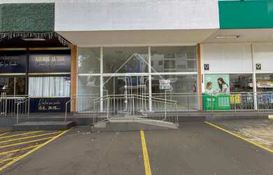 Imagem: A sala comercial possui 2 Banheiros, 129m² de Área Privada