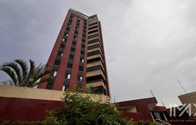 Imagem: O apartamento possui 2 Dormitórios, 2 Suítes, 1 Banheiro