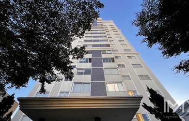 Imagem: O apartamento possui 2 Dormitórios, 1 Suíte, 1 Banheiro, 2