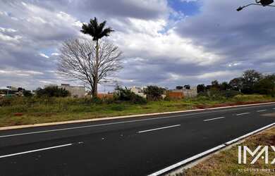 Imagem 1: Terreno à venda no Loteamento Ayrton Senna, 400m2 por R 480.624,00