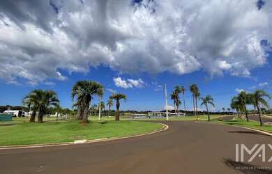 Imagem 2: Terreno à venda no Royal Boulevard Yacht Residence, 550m2 por R 1.000.000,00