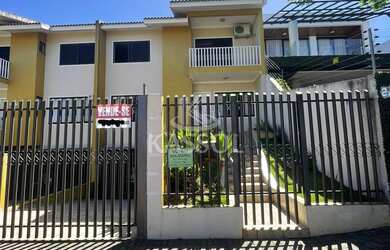 Imagem: A casa possui 3 Dormitórios, 1 Suíte, 1 Banheiro, 2 Vagas