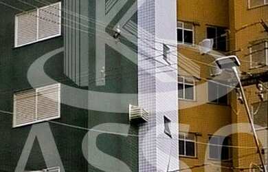 Imagem: O apartamento possui 2 Dormitórios, 1 Suíte, 2 Banheiros