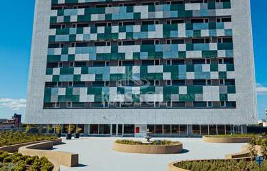 Imagem: A sala comercial possui 2 Banheiros e 2 Vagas na garagem e está