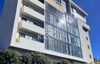 Imagem: O apartamento possui 2 Dormitórios, 1 Suíte, 2 Banheiros