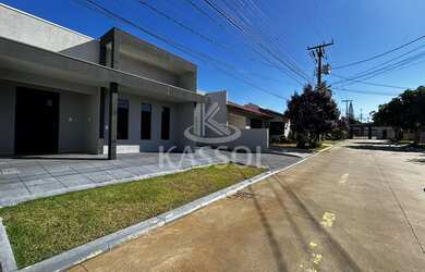 Imagem: A casa em condomínio possui 1 Dormitório, 2 Suítes, 3 Banheiros