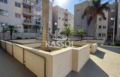 Imagem: O apartamento possui 2 Dormitórios, 1 Suíte, 2 Banheiros