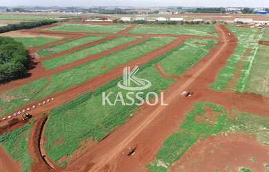 Imagem: O terreno à venda possui 180m² de Área Total e 180m² de