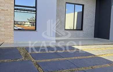 Imagem: A casa possui 1 Dormitório, 1 Suíte, 2 Banheiros, 2 Vagas