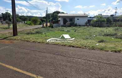 Imagem: O terreno possui 415m² de Área e está localizado em Pinheirão