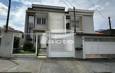 Imagem: A casa possui 2 Dormitórios, 1 Suíte, 2 Banheiros, 1 Vaga