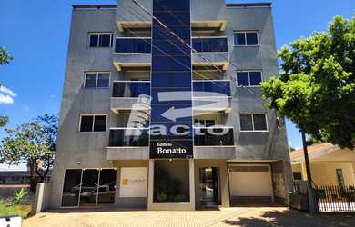 Imagem: O apartamento possui 2 Dormitórios, 1 Suíte, 2 Banheiros