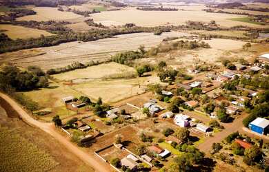 Imagem: A chácara possui 4.865m² de Área e está localizado em Centro