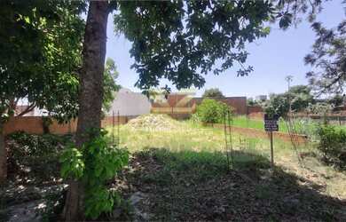 Imagem: O terreno possui 360m² de Área e está localizado em Jardim