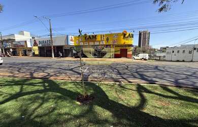 Imagem: A sala comercial possui 321m² de Área Privada e está localizado