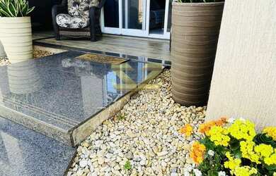 Imagem: A casa possui 3 Dormitórios, 1 Suíte, 2 Banheiros, 3 Vagas