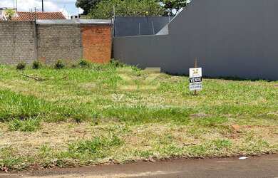 Imagem: O terreno possui 400m² de Área e está localizado em Jardim