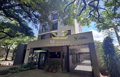 Imagem: O apartamento possui 2 Dormitórios, 1 Suíte, 1 Banheiro, 2