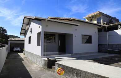 Imagem: Casa para comprar em Imbituba, bairro Vila Nova, até 500 mil