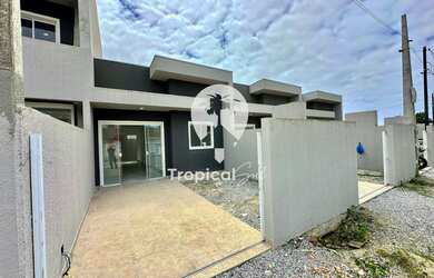 Imagem: A casa possui 2 Dormitórios, 1 Banheiro, 1 Vaga na garagem