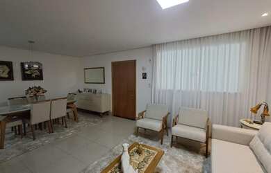 Imagem: A casa em condomínio possui 3 Dormitórios, 3 Suítes, 4 Banheiros