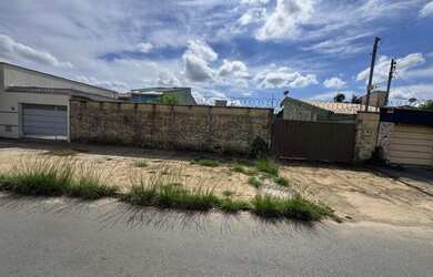 Imagem: O terreno possui Imóvel novo e está localizado em Jardim