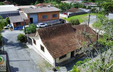 Imagem: O depósito possui 3 Dormitórios, 4 Banheiros, 4 Vagas na garagem