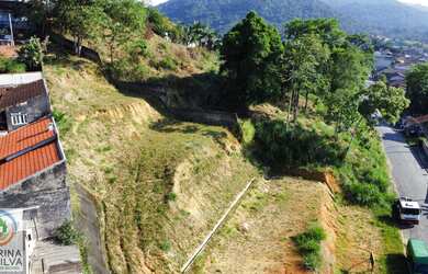 Imagem: O terreno possui 946m² de Área e está localizado em Salto