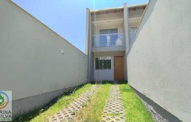 Imagem: A casa possui 2 Dormitórios, 2 Banheiros, 2 Vagas na garagem