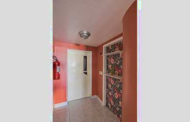 Imagem: O apartamento possui 3 Dormitórios, 3 Banheiros, 194m² de