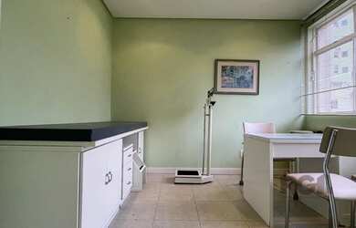 Imagem: A sala comercial possui 47m² de Área Privada e está localizado