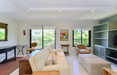 Imagem: O apartamento possui 2 Dormitórios, 1 Suíte, 4 Banheiros