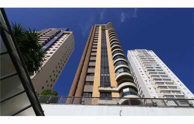 Imagem: O apartamento possui 3 Dormitórios, 1 Suíte, 5 Banheiros