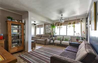 Imagem: O apartamento possui 2 Dormitórios, 1 Suíte, 2 Banheiros