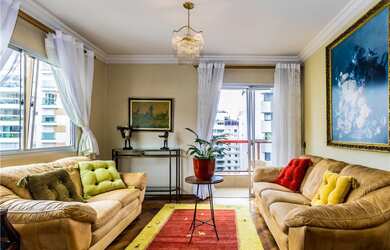 Imagem: O apartamento possui 1 Banheiro, 3 Vagas na garagem, 131m²