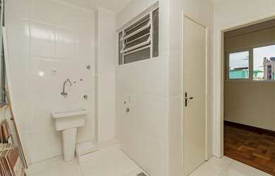 Imagem 9: Apartamento à venda no bairro Vila Ipiranga - Porto Alegre/RS