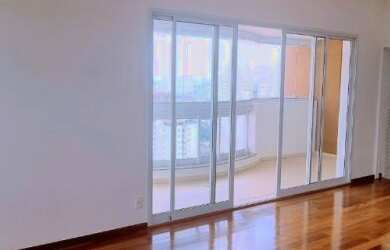 Imagem: O apartamento possui 3 Dormitórios, 3 Suítes, 8 Banheiros