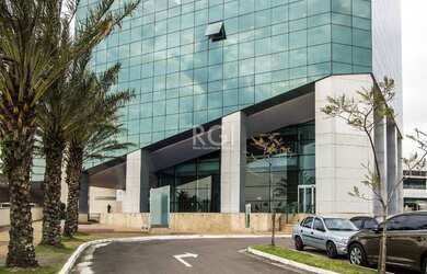 Imagem: A sala comercial possui 42m² de Área e está localizado em