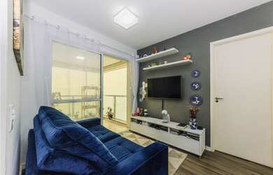 Imagem: O apartamento possui 2 Dormitórios, 1 Banheiro, 1 Vaga na garagem