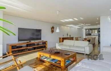 Imagem: A casa em condomínio possui 4 Dormitórios, 4 Suítes, 10 Banheiros