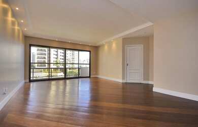 Imagem 2: Apartamento Padrão, 4 dormitórios na Rua Professor Hilário Veiga De...