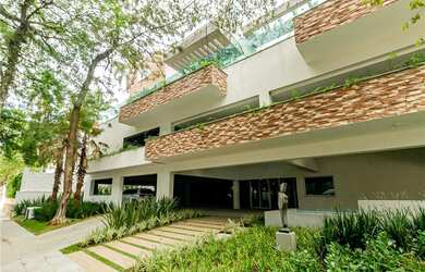 Imagem: O apartamento possui 3 Dormitórios, 2 Banheiros, 2 Vagas na