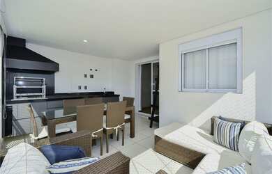 Imagem: O apartamento possui 2 Dormitórios, 1 Suíte, 3 Banheiros