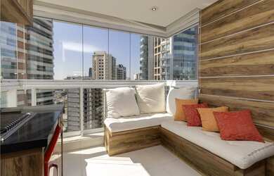 Imagem: O apartamento possui 2 Dormitórios, 1 Suíte, 2 Banheiros